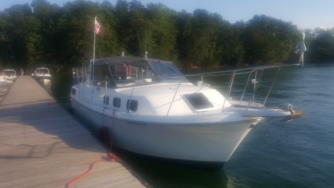 Used Carver Boats For Sale in Georgia by owner | 1989 28 foot Carver Riveria